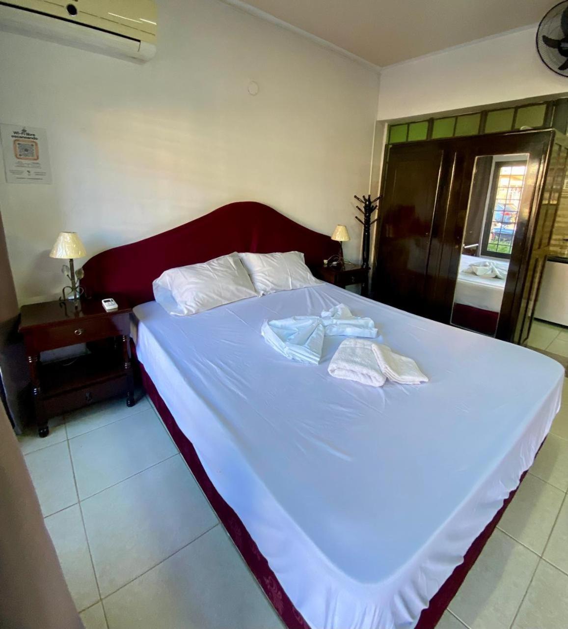 Mangoty Apartamento Luque Exterior foto