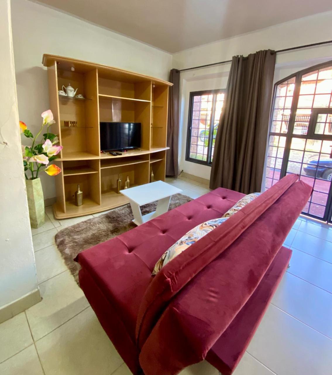 Mangoty Apartamento Luque Exterior foto